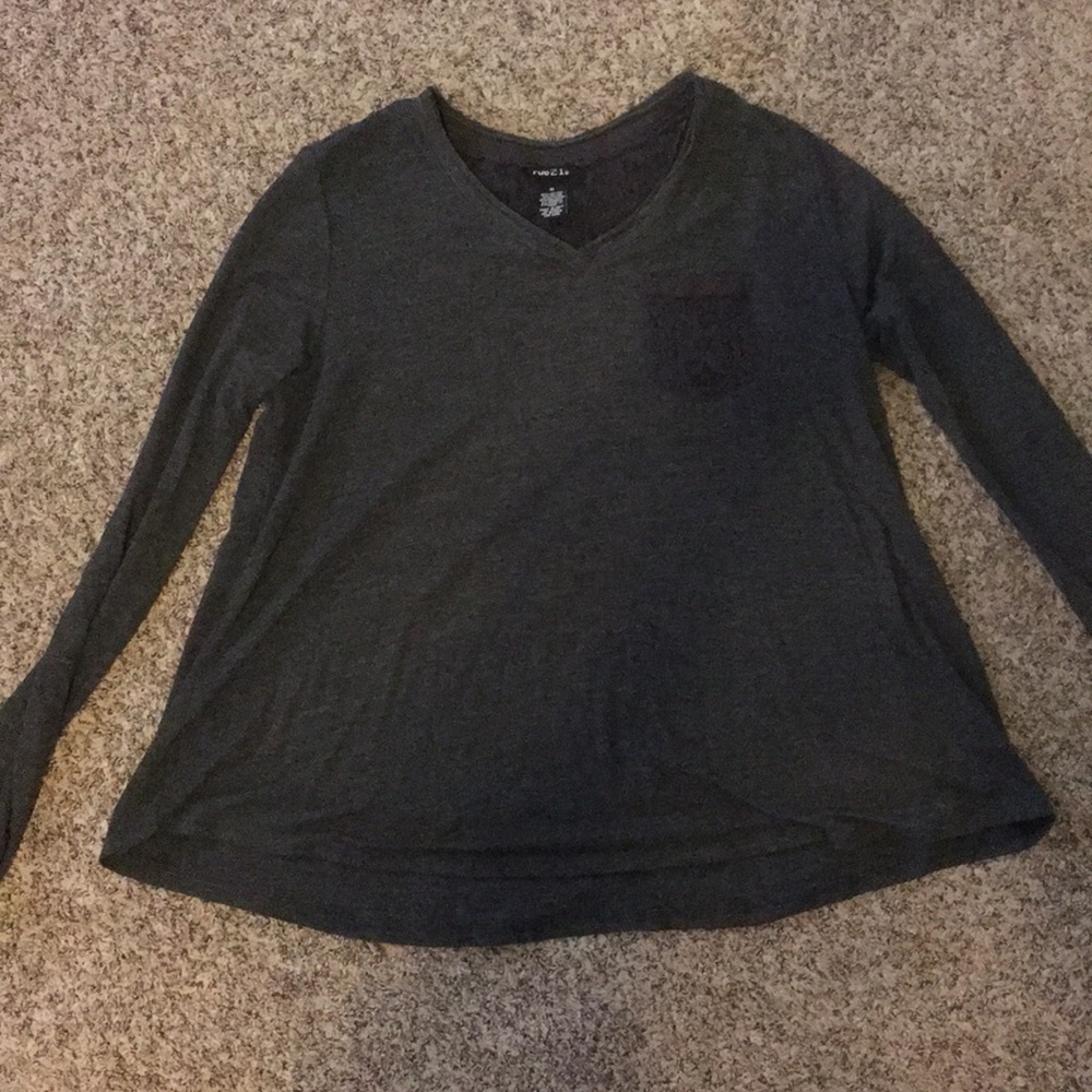Gray long sleeve shirt with pocket!